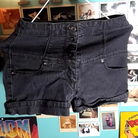 Miley Cyrus button up spandex short - Picture 1 of 4